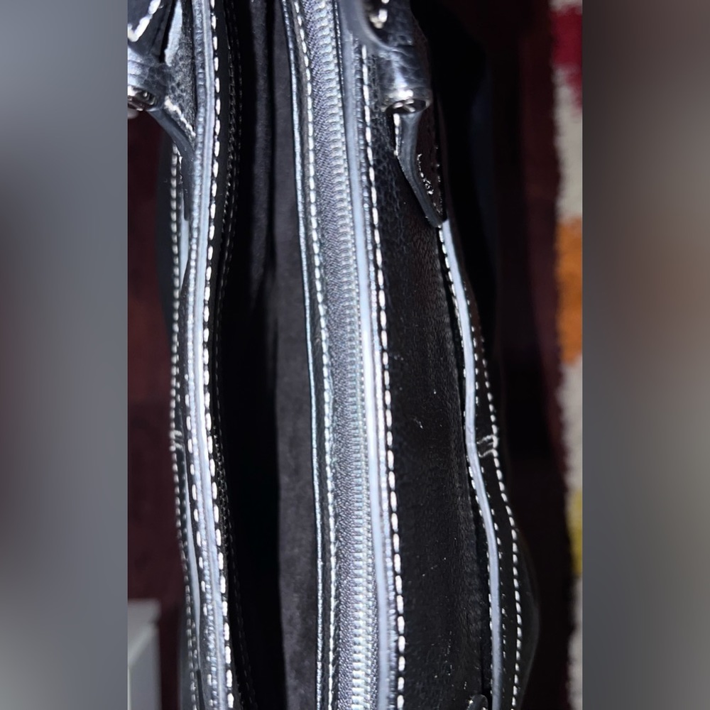 TOD’s black Pebbled Leather bag with dark gray Suede Interior.  Meas. 15 x 9in - Picture 11 of 16